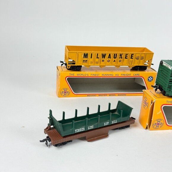 HO Scale Train Boxcars Milwaukee Road Conrail Northern Pacific Timber Line - Picture 6 of 7